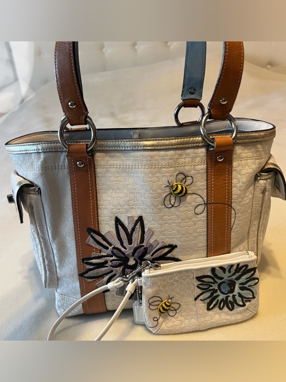 Coach Vintage Limited Edition Floral Bumblebee Signature Tote Bag /Wristlet Set